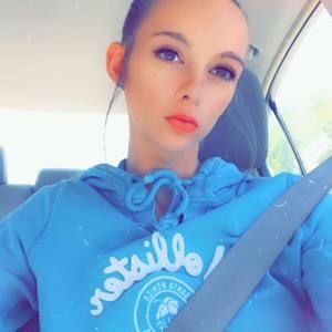 Meet your Posher, Brenna